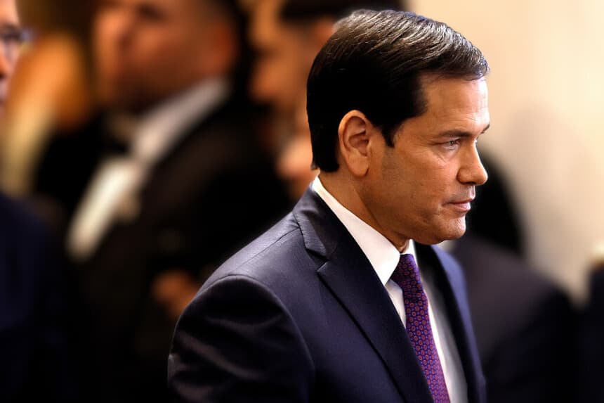 Rubio activa ofensiva diplomática en Europa del Este con paradas en Bratislava y Budapest