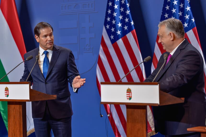 Rubio firma un acuerdo sobre energía nuclear civil con Hungría