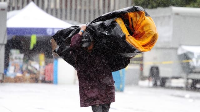 Frente frío provoca apagones en Tijuana por fuertes vientos y lluvias