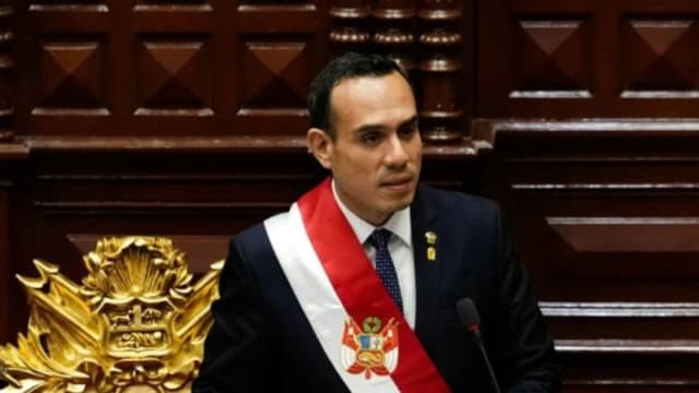 Congreso de Perú destituye al presidente interino José Jerí