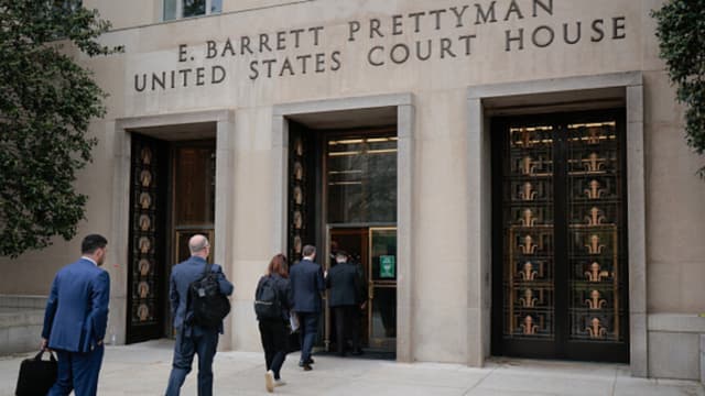 Demandan a la FTC por investigar tratamientos para la disforia de género