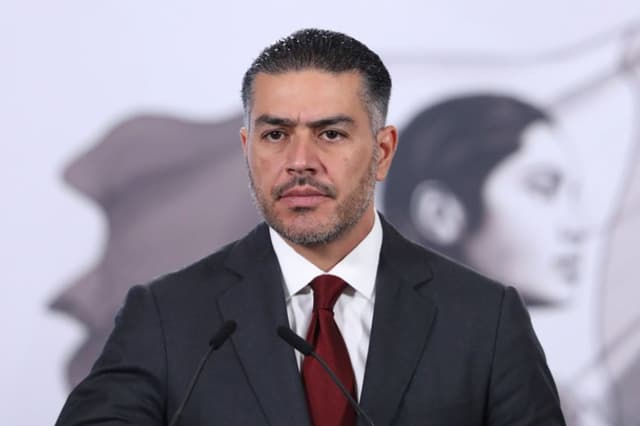 A través de sus redes sociales, el secretario de Seguridad y Protección Ciudadana (SSPC), Omar García Harfuch, señaló que elementos de la Secretaría de la Defensa, de la Fuerza Aérea y la Guardia Nacional detectaron la aeronave clandestina. Imagen de archivo. (EFE/Mario Guzmán)