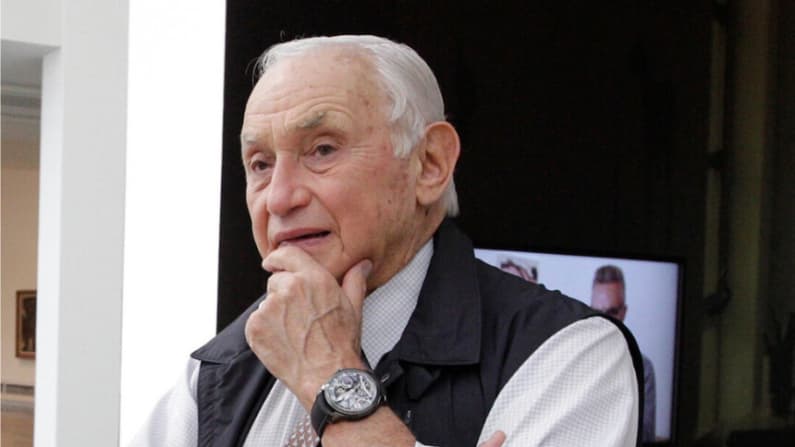 El multimillonario Wexner dice que visitó la isla de Epstein, pero que no sabía nada de sus delitos