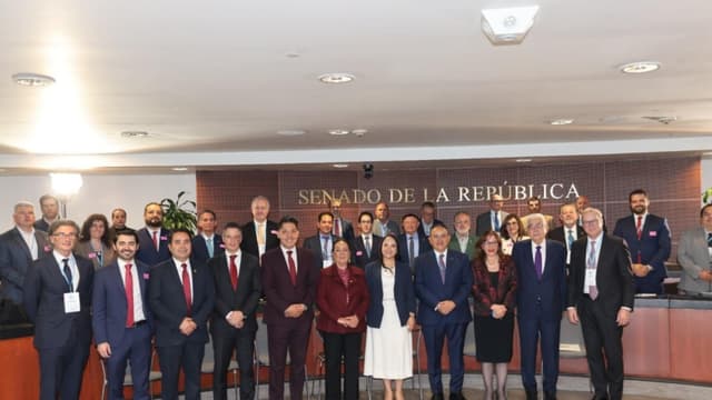 Senado analiza el futuro del autotransporte de carga en América del Norte en el marco del T-MEC