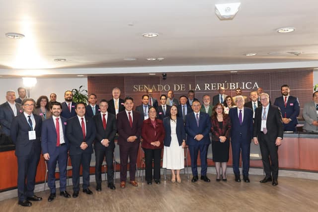 Senado de México reúne a industria de Norteamérica para analizar el futuro del transporte de carga rumbo a la revisión del T-MEC. (Cortesía: Senado de México)