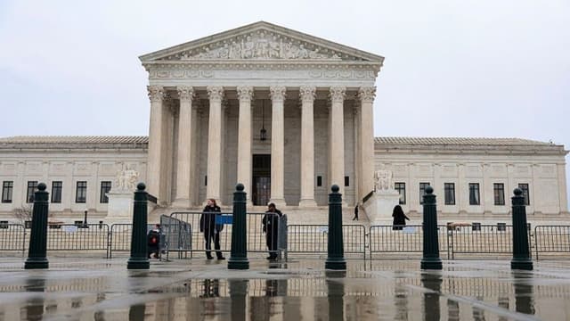 Corte Suprema de EE. UU. rechaza los aranceles globales de Trump