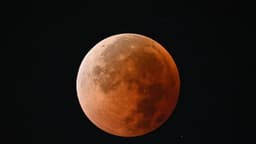Luna llena del Gusano dará la bienvenida a la primavera con un eclipse lunar total de “Luna de Sangre”