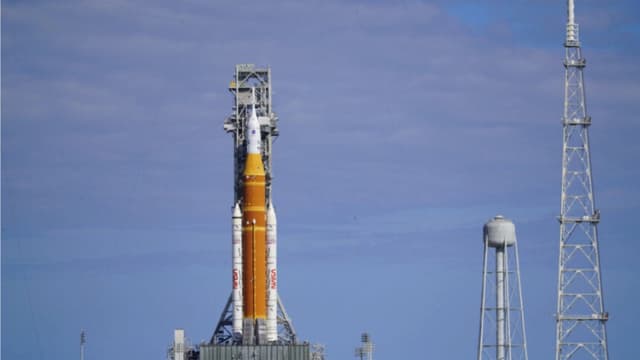 NASA retirará el cohete lunar de la plataforma debido al fallo en helio