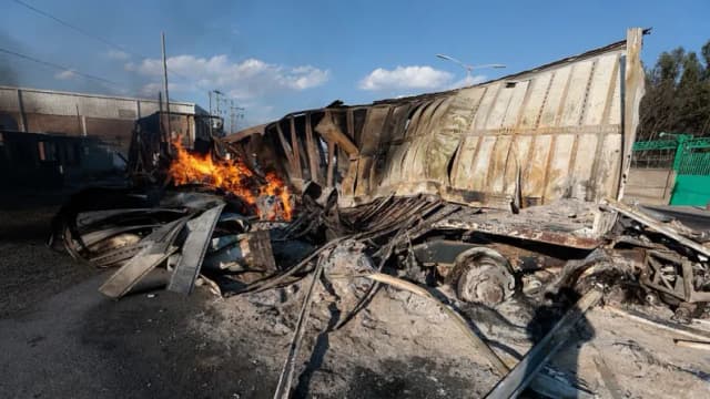 La violencia estalla en México tras la muerte del líder del cártel 'El Mencho' a manos del ejército