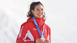 Regreso de Eileen Gu a los Juegos Olímpicos reaviva preocupaciones sobre naturalización de atletas en China