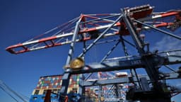 Incertidumbre por aranceles de EE. UU. tras fallo de Corte Suprema frena negociaciones con UE, India y Japón