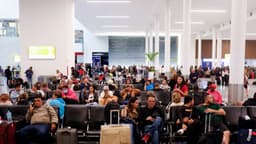 Lo que debe saber sobre vuelos y avisos de viaje a México tras la violencia