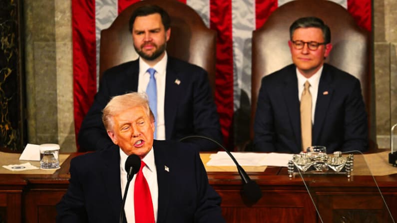 En su mensaje al Congreso, Trump habla de un giro “histórico”