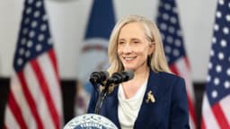 Spanberger destaca la asequibilidad y la inmigración en la respuesta demócrata al discurso de Trump