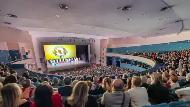 Senador italiano dice que Shen Yun es un "suntuoso y conmovedor" homenaje a la tradición