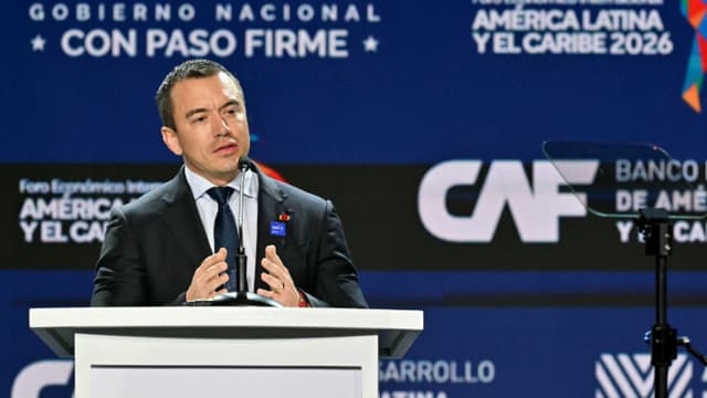 Ecuador adelanta licencias de importación de China ante guerra comercial con Colombia