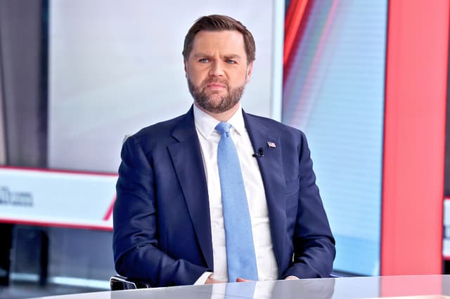 NUEVA YORK, NUEVA YORK - 17 DE FEBRERO: El vicepresidente JD Vance visita el programa "The Story With Martha MacCallum" del canal FOX News Channel en los estudios de Fox News Channel el 17 de febrero de 2026 en la ciudad de Nueva York. (Foto de Jamie McCarthy/Getty Images).