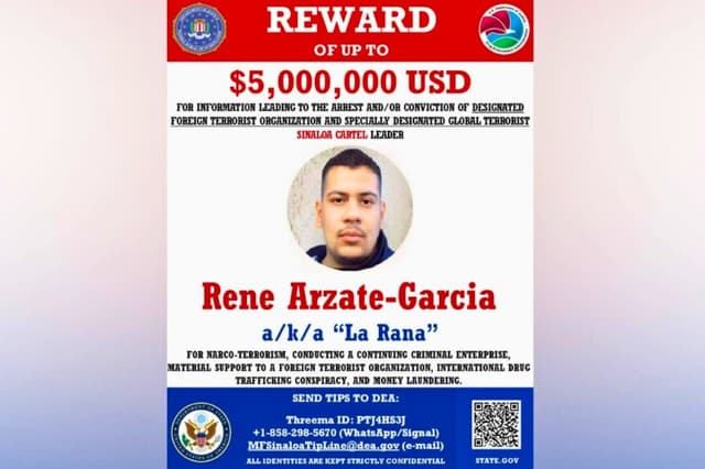 Imagen de René Arzate-García, también conocido como "La Rana" en un cartel que ofrece una recompensa por información sobre el individuo. (Cortesía del Departamento de Justicia).