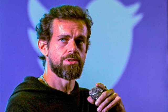 El entonces director ejecutivo de Twitter, Jack Dorsey, se dirige a los estudiantes durante una reunión pública en el Instituto Indio de Tecnología (IIT) de Nueva Delhi, India, el 12 de noviembre de 2018. (Anushree Fadnavis/Reuters).