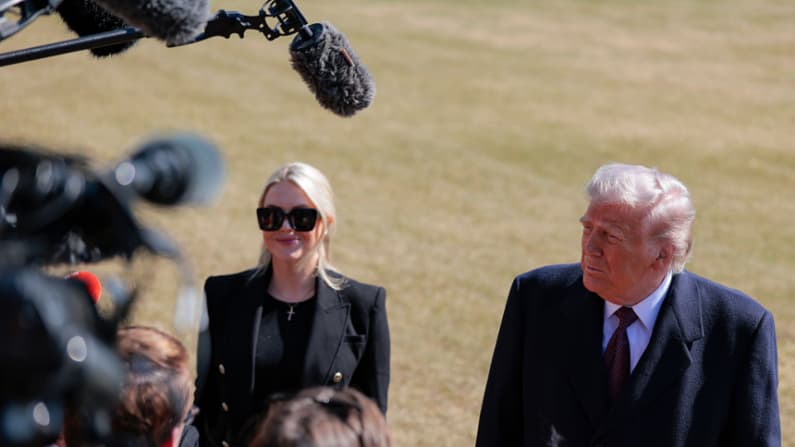Trump dice que "no está contento" con el progreso de las negociaciones nucleares con Irán