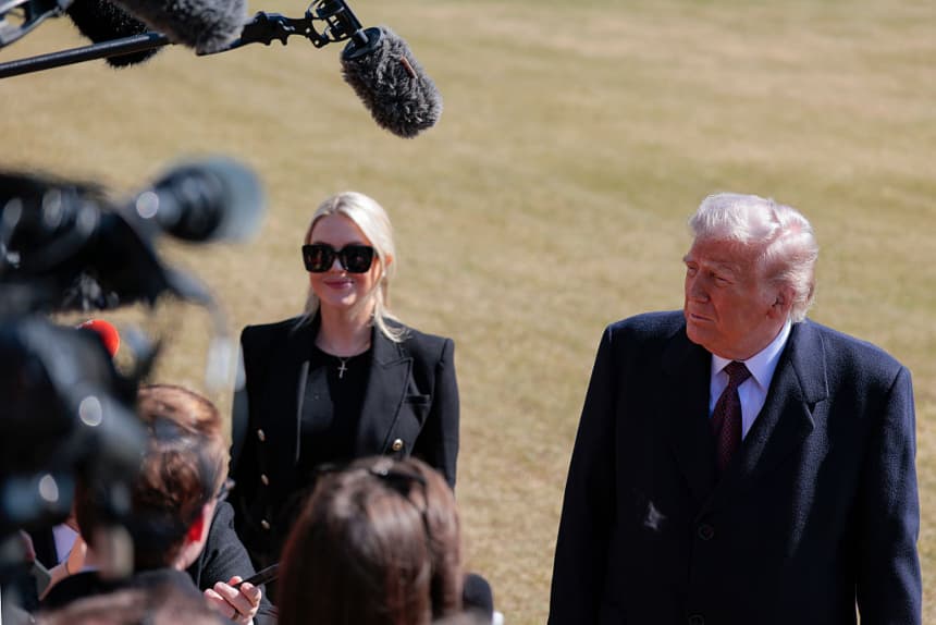 Trump afirma que "no está contento" con el progreso de las negociaciones nucleares con Irán