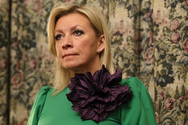 La portavoz del Ministerio de Asuntos Exteriores de Rusia, Maria Zakharova, asiste a una rueda de prensa conjunta del ministro de Asuntos Exteriores ruso y el ministro de Asuntos Exteriores etíope tras su reunión en Moscú el 21 de octubre de 2025. (SHAMIL ZHUMATOV/POOL/AFP a través de Getty Images).