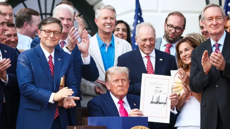 La Casa Blanca prevé crecimiento económico gracias al "Gran y Hermoso Proyecto de Ley"