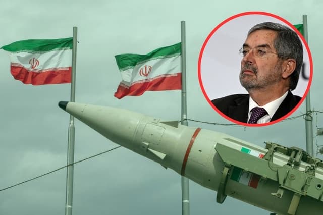 Imagen ilustrativa. Fondo: Misiles producidos por las Fuerzas Armadas de Irán se exhiben junto a una fila de banderas iraníes durante las conmemoraciones por el aniversario de la Revolución iraní de 1979, el 11 de febrero de 2026 en Teherán, Irán. (Majid Saeedi/Getty Images) Circulo: Canciller mexicano Juan Ramon de la Fuente. (CARL DE SOUZA/AFP vía Getty Images)