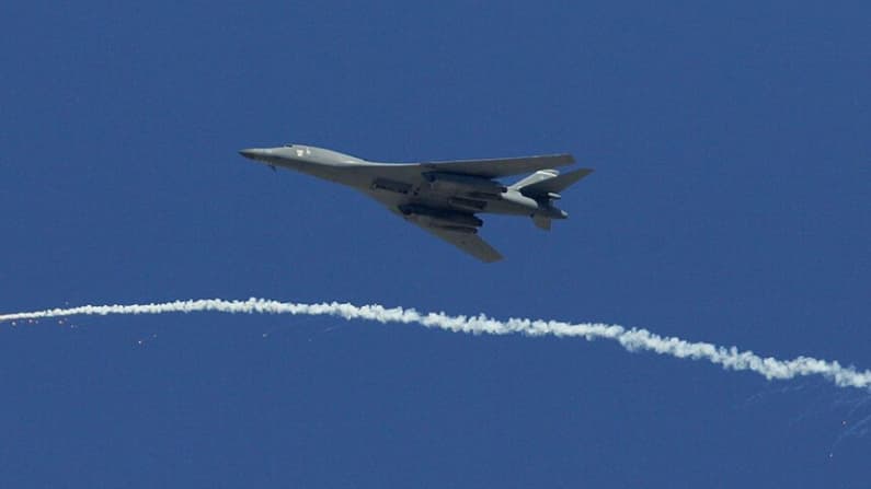 EE. UU. envió bombarderos B-1 "a lo más profundo de Irán", dice el CENTCOM