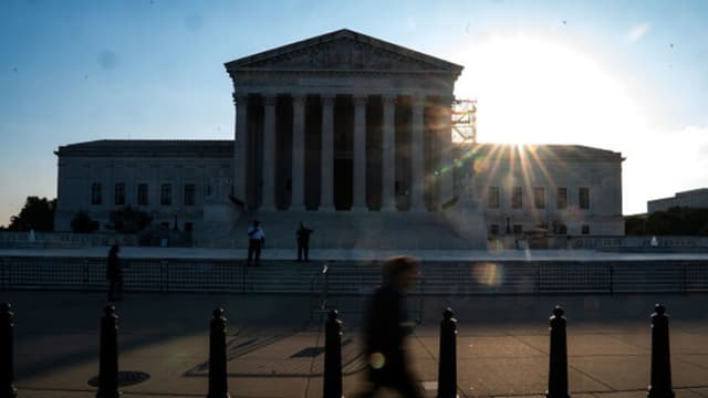 Corte Suprema bloquea política de California que oculta a los padres cambios de identidad de género