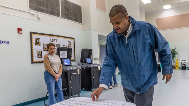 Votantes acuden a las urnas en las primeras elecciones primarias de 2026: Lo que hay que saber