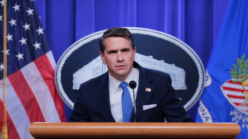 Nuevo fiscal afirma que el DOJ se centra en "crisis de fraude" que afecta todo EE. UU.