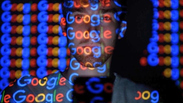 Google Gemini acusado de incitar a un hombre de Florida al suicidio