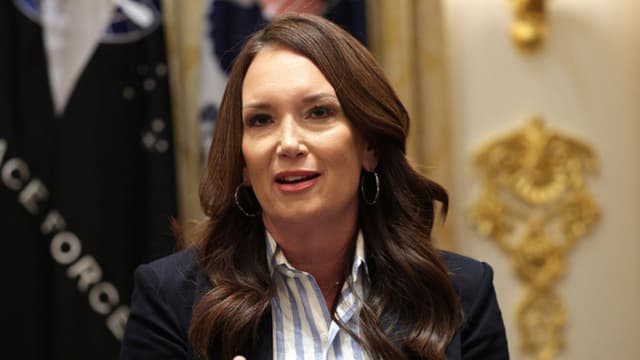 Depto. de Agricultura de EE. UU. aprueba restricciones a cupones de alimentos en cuatro estados