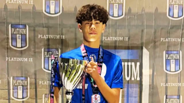 Niño de 12 años muere tras desplomarse en entrenamiento de fútbol