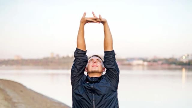 Dos pasos para recuperar la flexibilidad de los omóplatos