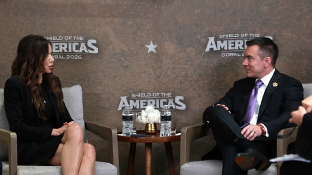 Presidente de Ecuador dice que el "tiempo se les ha acabado" a las "mafias" de América