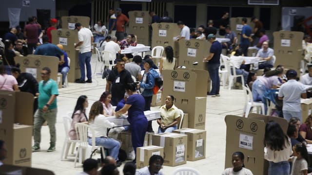 Pacto Histórico y Centro Democrático se consolidan como polos políticos en Colombia