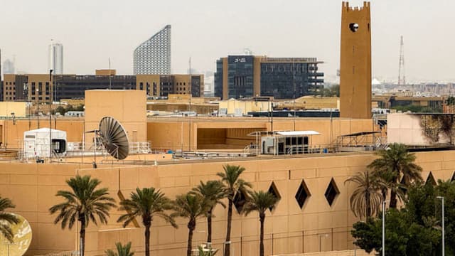 Depto. de Estado ordena al personal no esencial del Gobierno de EE. UU. que abandone Arabia Saudí