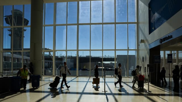 Jefes de aerolíneas estadounidenses instan al Congreso a acabar el cierre parcial del Gobierno