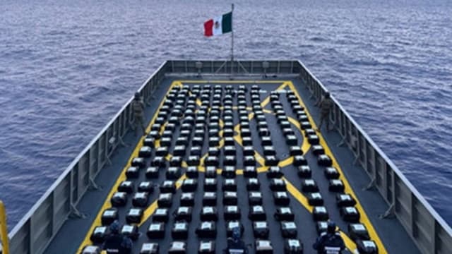 Asegura la Marina 2 toneladas de cocaína en la costa de Acapulco, Guerrero