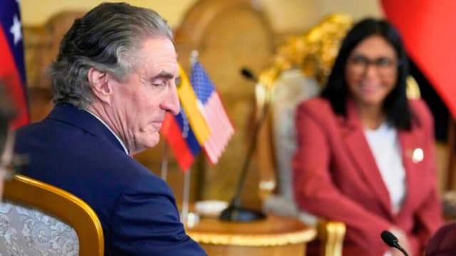 Secretario del Interior anuncia la llegada de 100 millones de dólares en oro venezolano