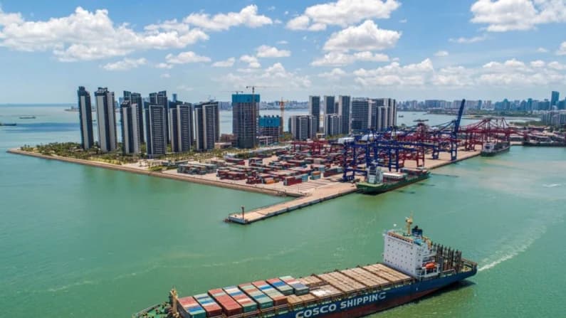 Funcionarios de Hainan piden apoyo a Beijing ante la presión del puerto de libre comercio