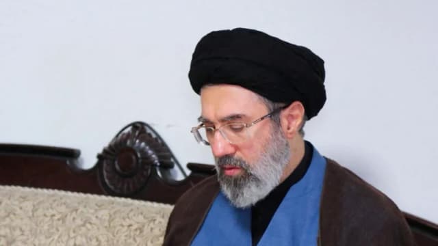 El nuevo líder supremo de Irán resultó herido, dicen funcionarios israelíes