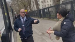 Agreden a practicante de Falun Gong en Londres