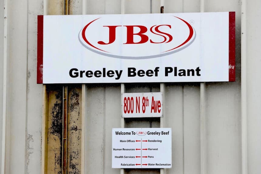 La planta empacadora de carne Greeley JBS permanece inactiva en Greeley, Colorado, el 16 de abril de 2020. (Matthew Stockman/Getty Images).