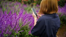 Pequeña heroína de 9 años que actuó en una emergencia con calma recibe premio por salvar vidas