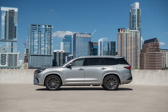 Lexus TX híbrido: lujo, tranquilidad y eficiencia de combustible para familias numerosas