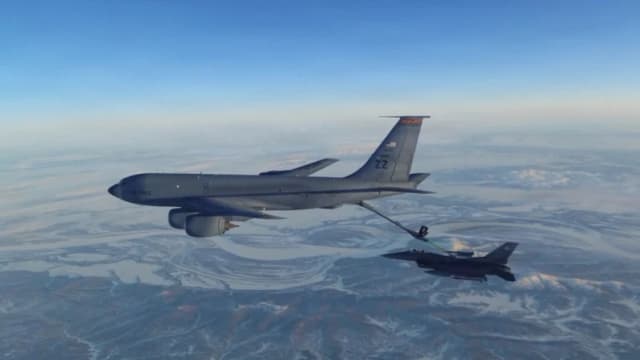 Confirman cuatro muertos tras caída de un avión cisterna estadounidense en Irak