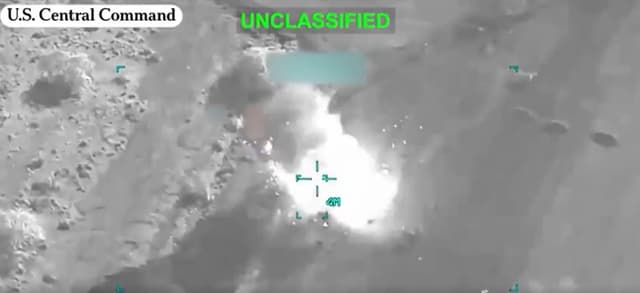 Imagen del Comando Central de EE. UU. que muestra ataques contra objetivos iraníes